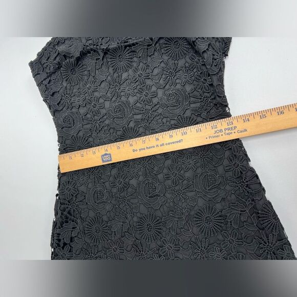 Lulus Black Halter Neck Fitted Floral Lace Mini Dress Womens Small - Picture 8 of 9